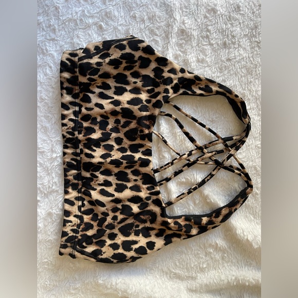 Leopard print Victoria’s Secret Sports Bra - Picture 2 of 4